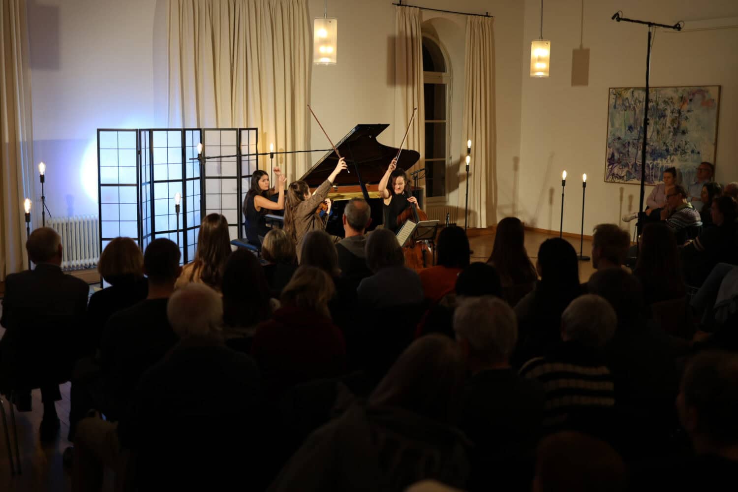 Das Accio Piano Trio live bei einem klassischen Konzert von Elysium Concerts im Schloss Nymphenburg