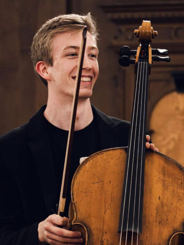 Thomas Haas, Cellist in einem Konzert in der Saison 2025/26 bei Elysium Concerts